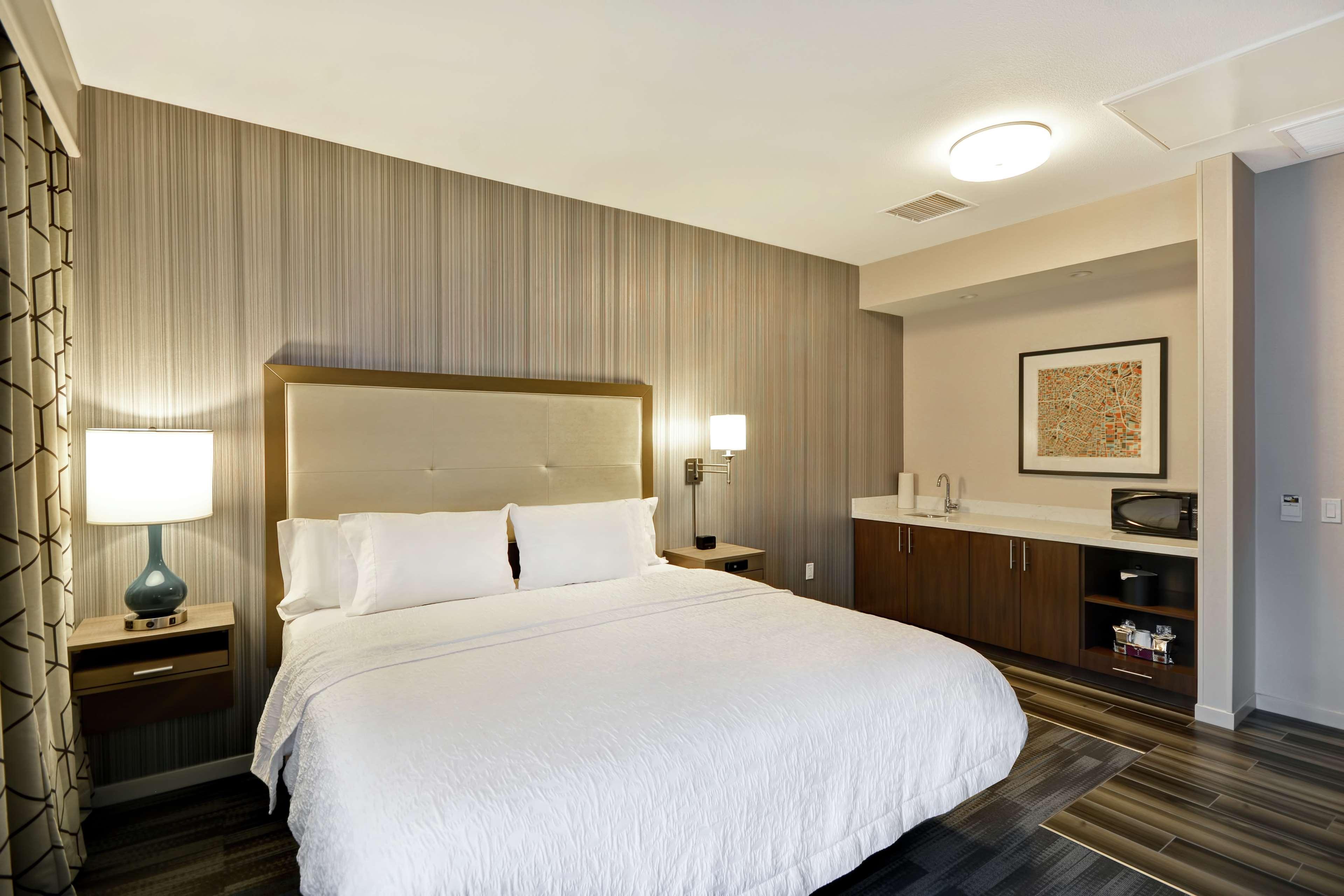 Hampton Inn & Suites Los Angeles Burbank Airport Екстер'єр фото