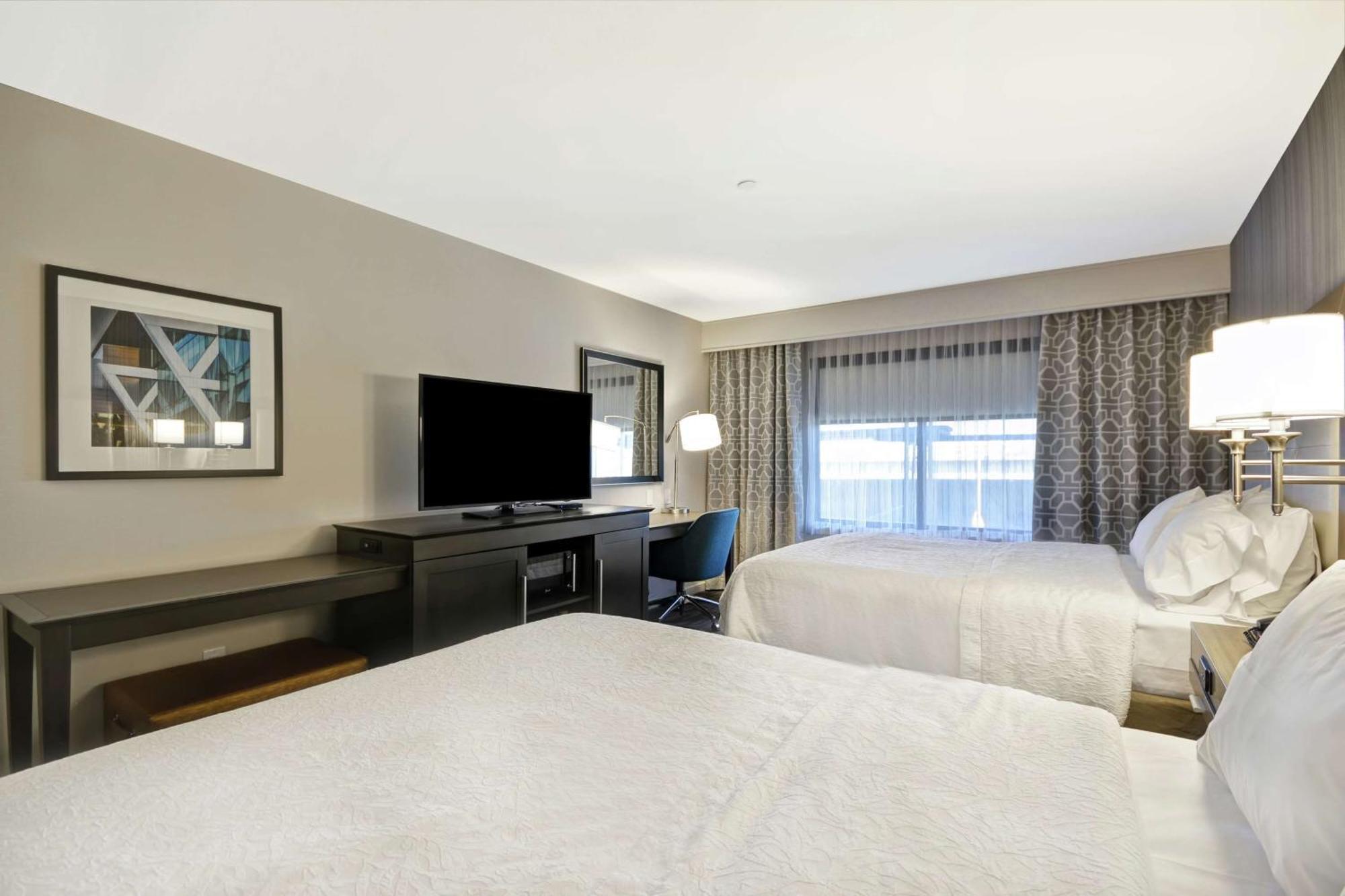 Hampton Inn & Suites Los Angeles Burbank Airport Екстер'єр фото