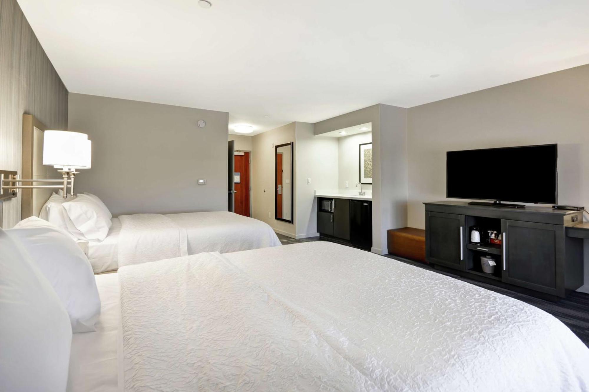 Hampton Inn & Suites Los Angeles Burbank Airport Екстер'єр фото