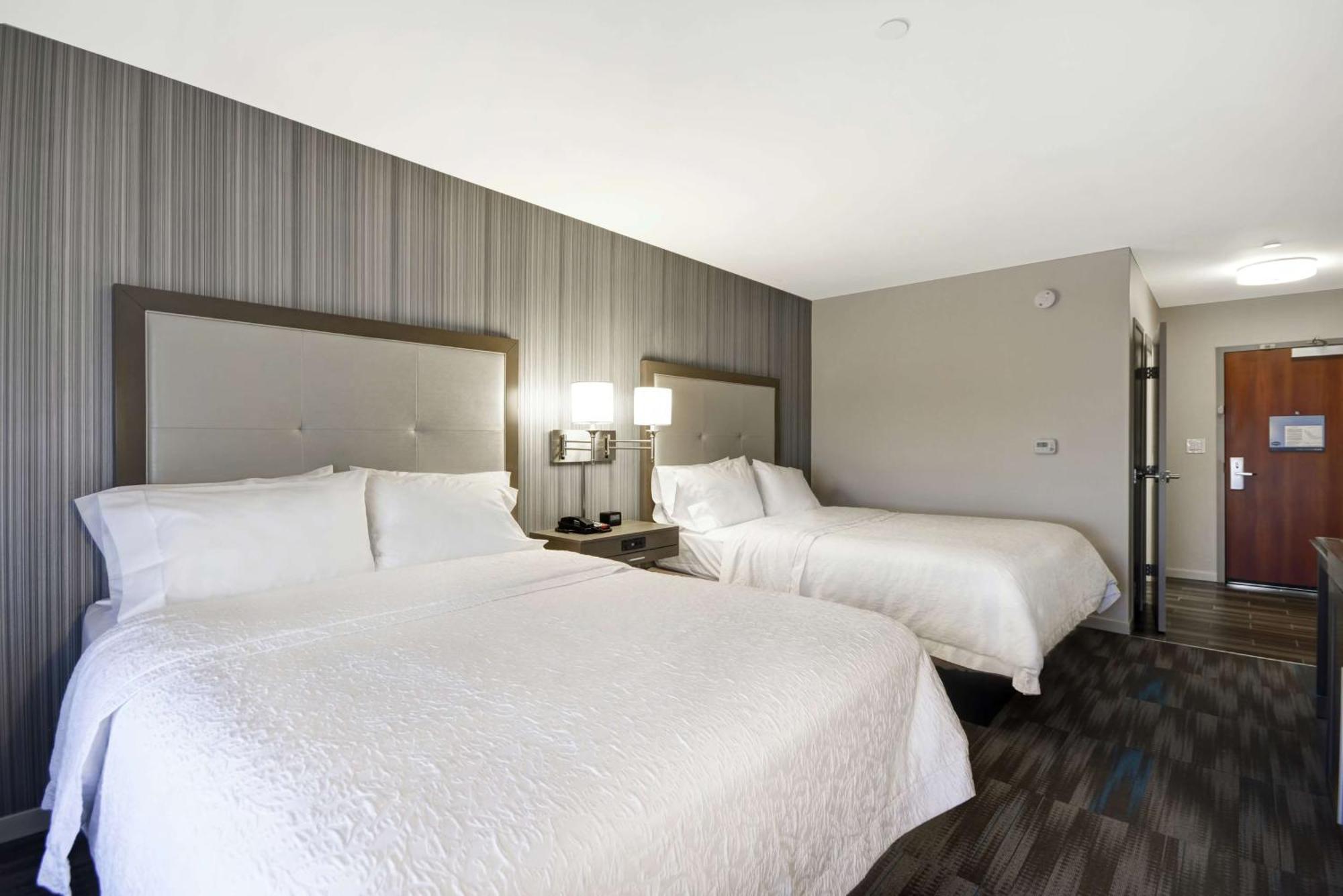 Hampton Inn & Suites Los Angeles Burbank Airport Екстер'єр фото