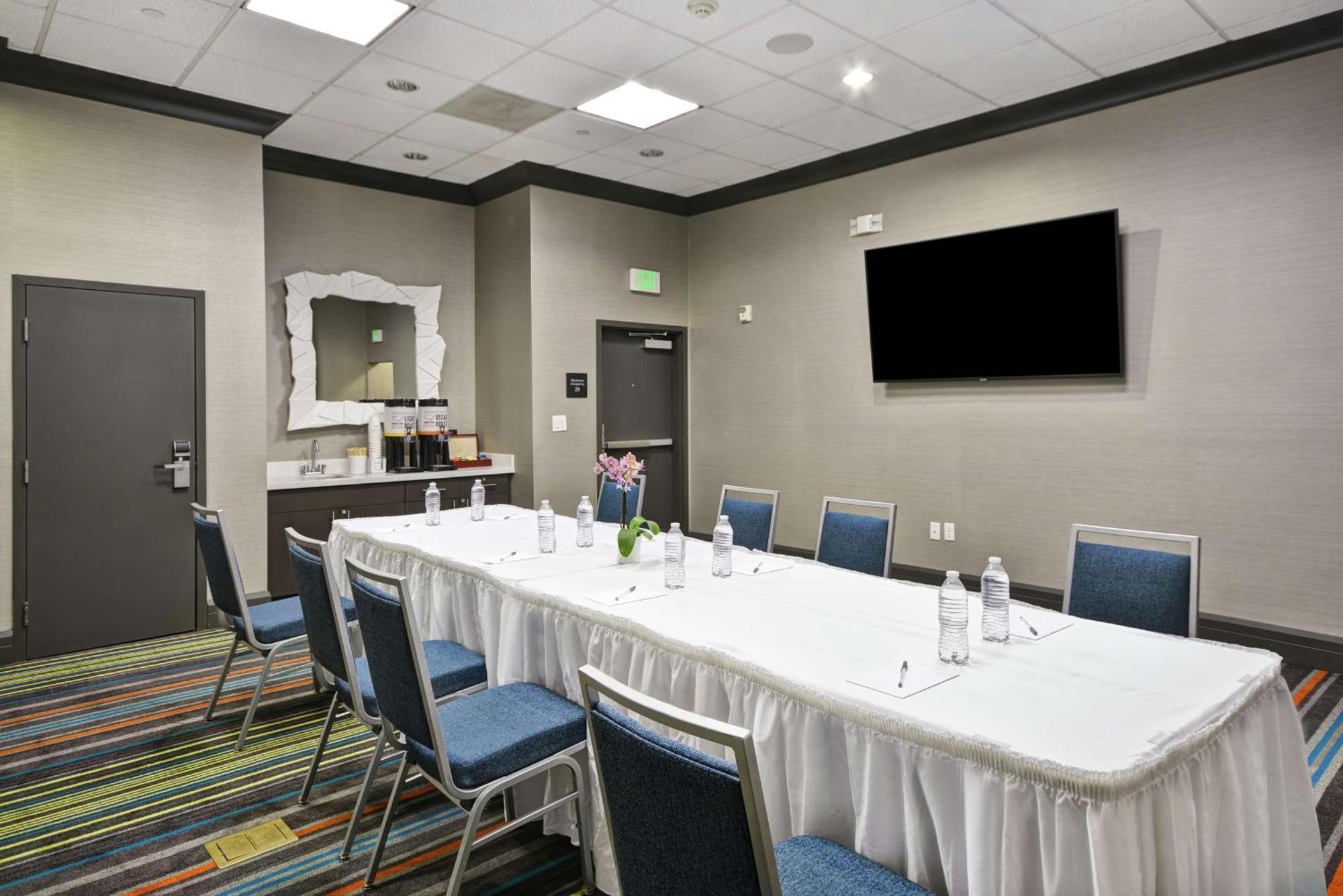 Hampton Inn & Suites Los Angeles Burbank Airport Екстер'єр фото