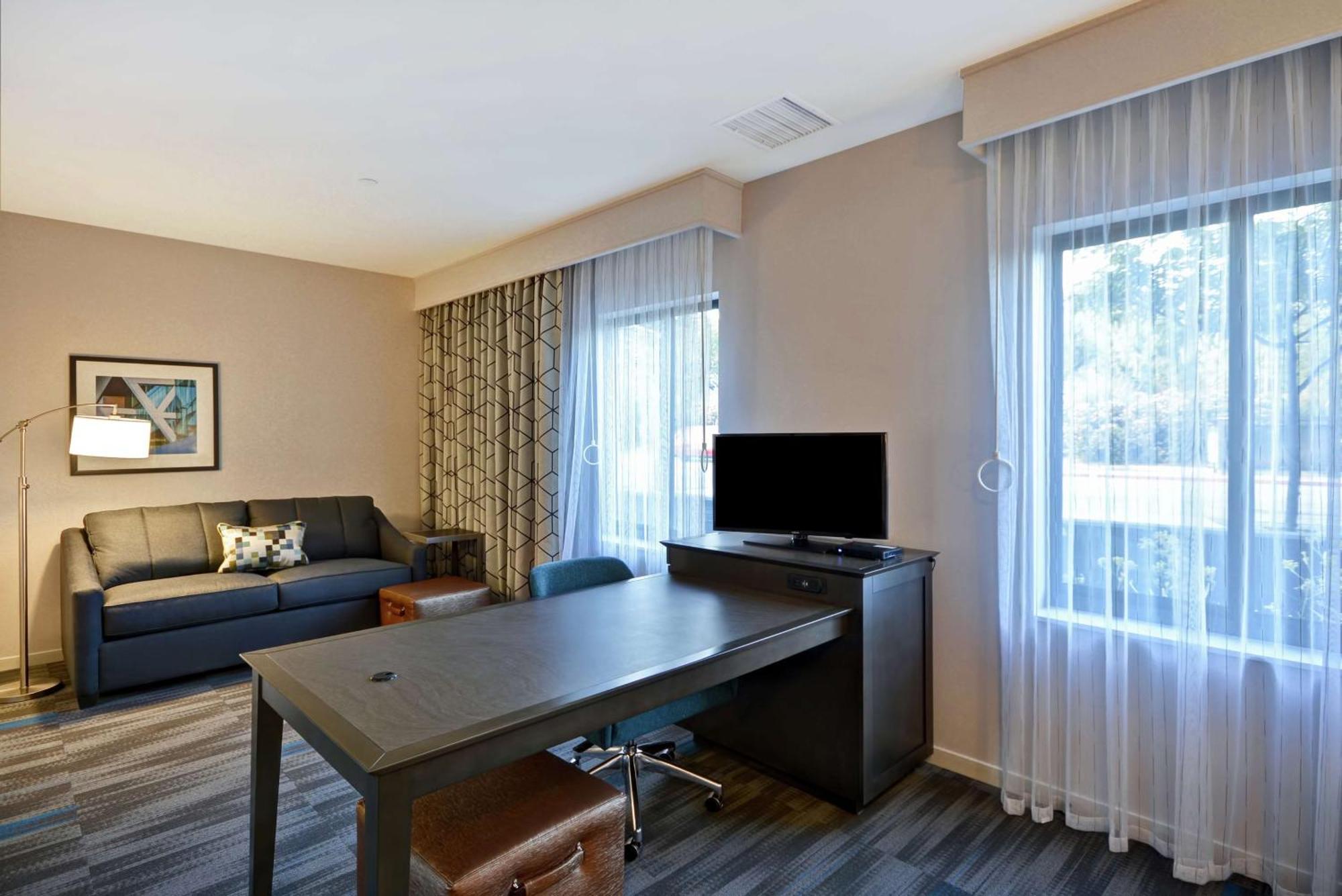 Hampton Inn & Suites Los Angeles Burbank Airport Екстер'єр фото