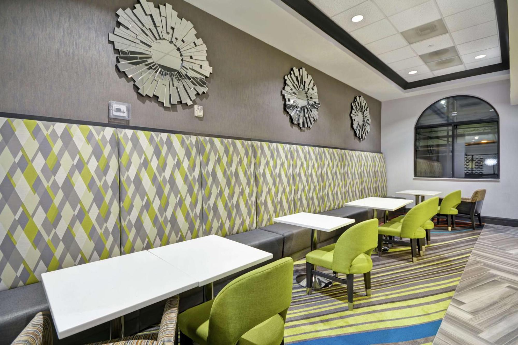 Hampton Inn & Suites Los Angeles Burbank Airport Екстер'єр фото