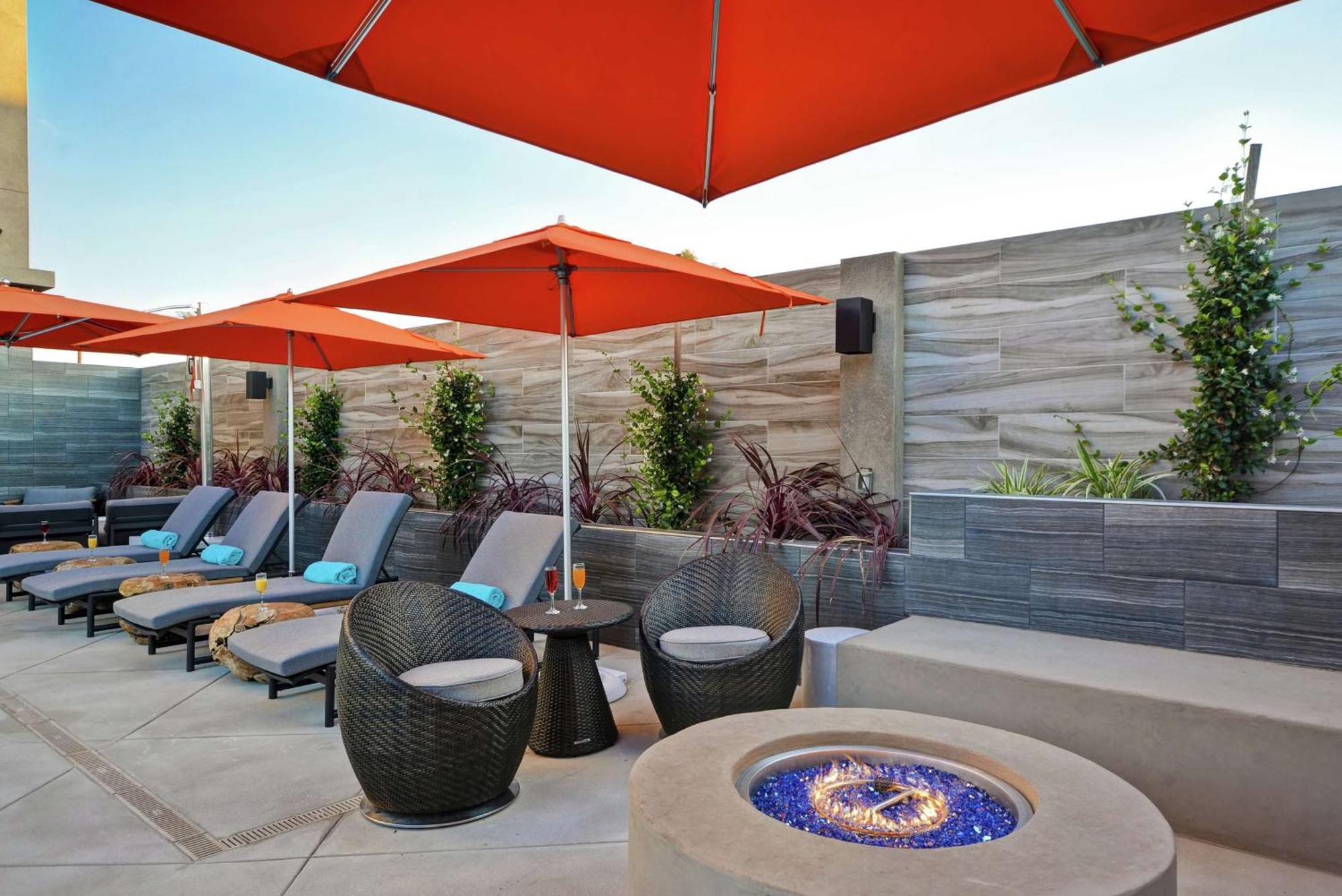Hampton Inn & Suites Los Angeles Burbank Airport Екстер'єр фото
