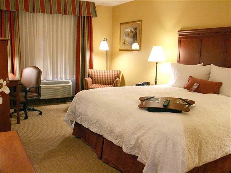 Hampton Inn & Suites Los Angeles Burbank Airport Екстер'єр фото